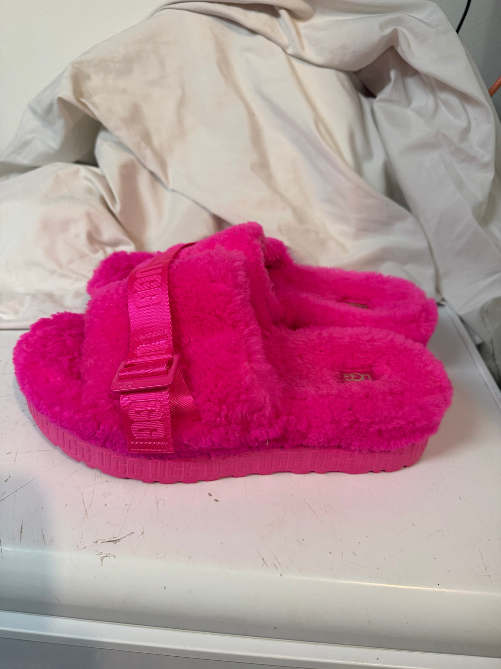 UGG Pink Fuzzy Buckle Platform Slides - US 10 / EU 41 — original item photograph
