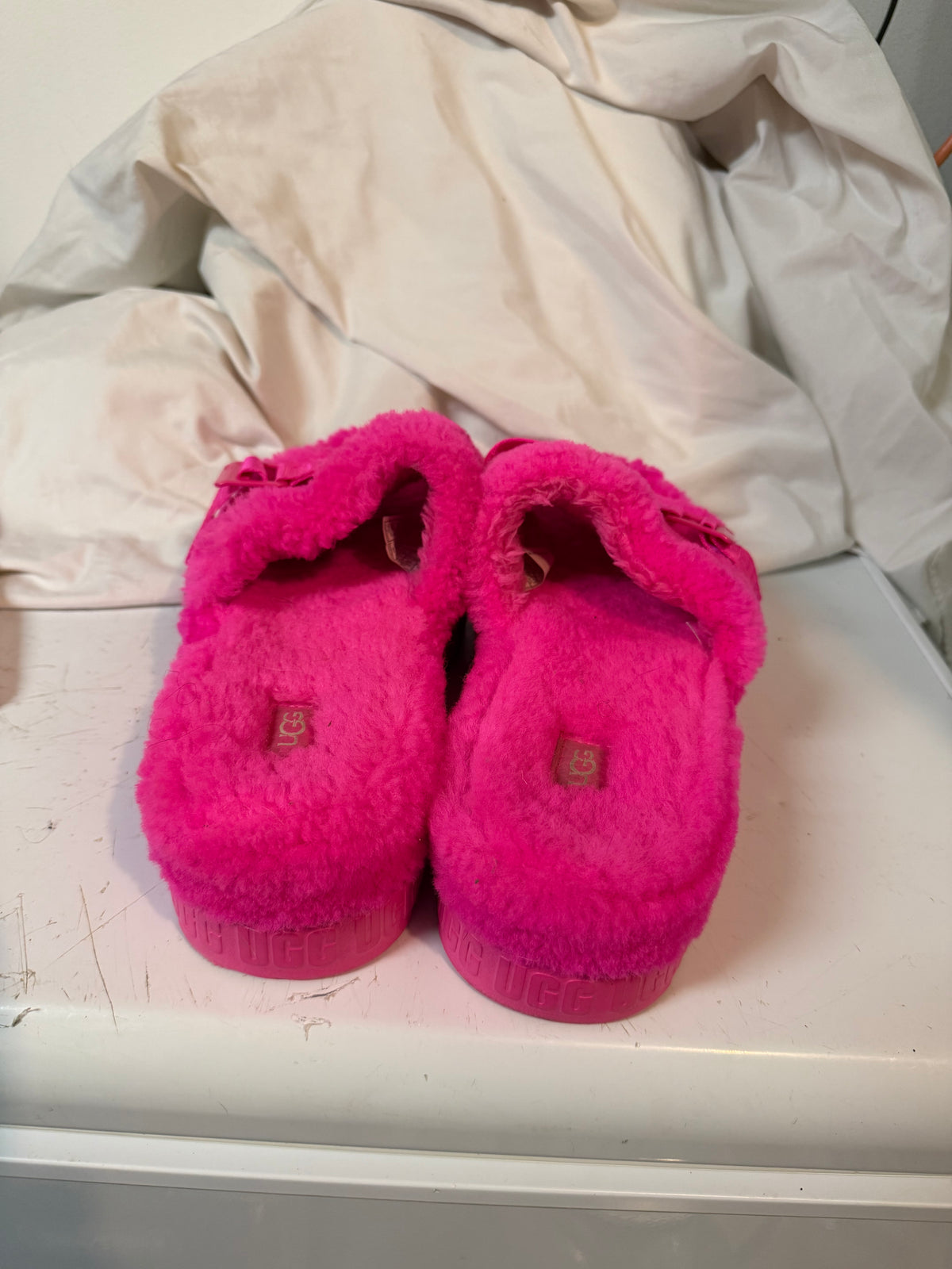 UGG Pink Fuzzy Buckle Platform Slides - US 10 / EU 41 — original item photograph